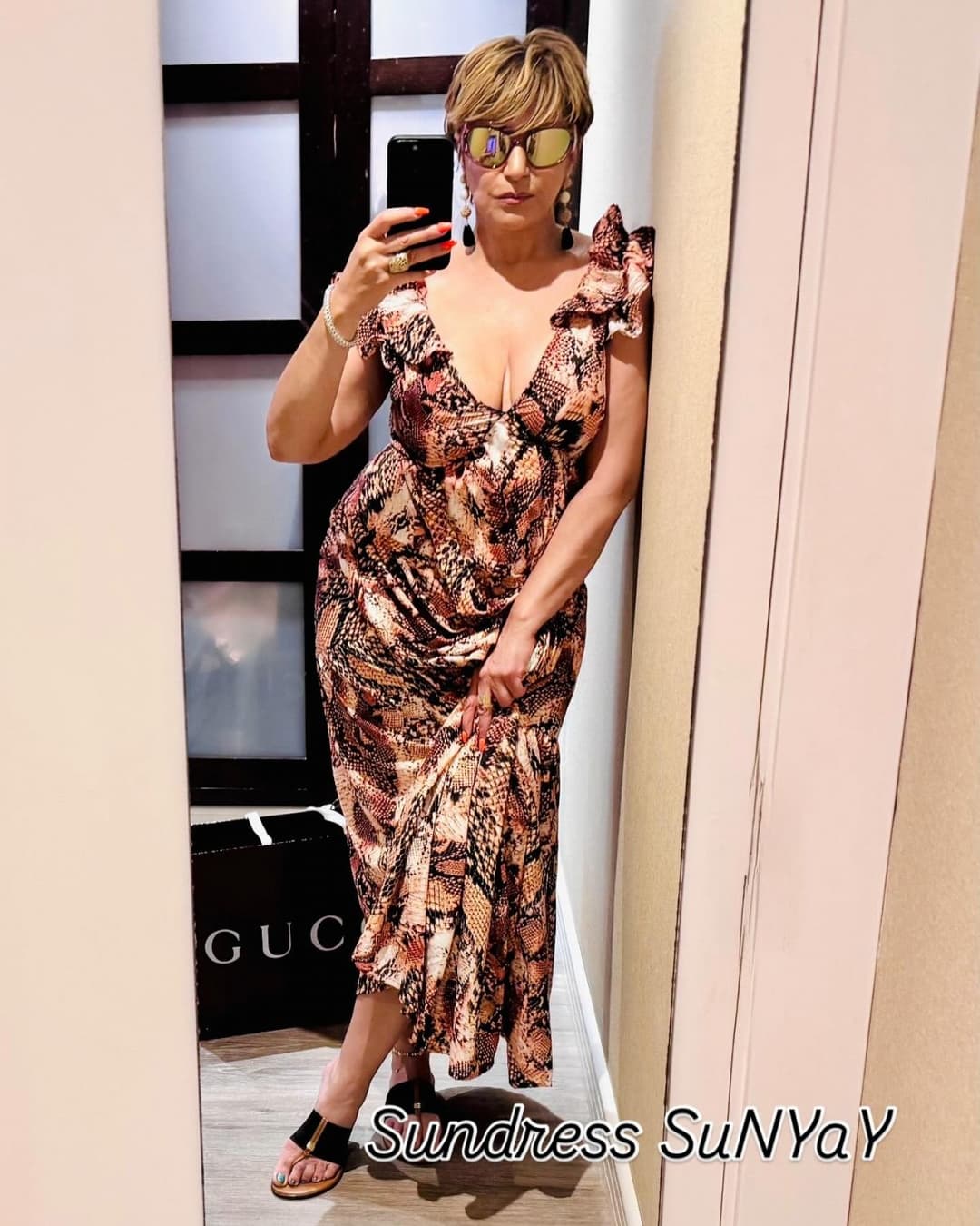 Thick Gilf flight attendant 3