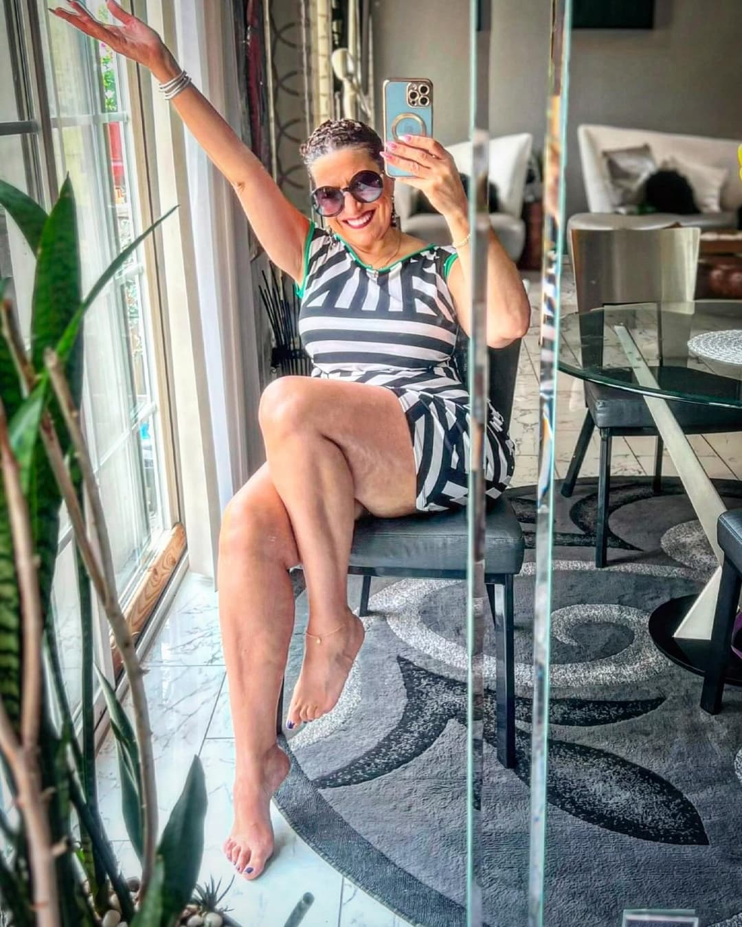 Thick Gilf flight attendant 3