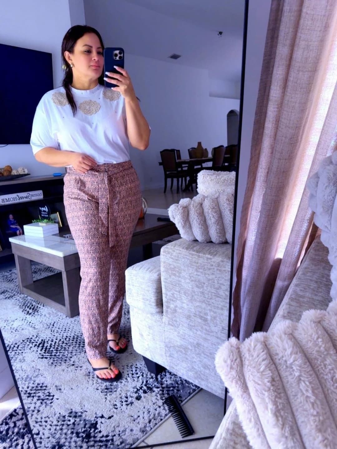 Sexy Latina milf with cute feet toes and big tits