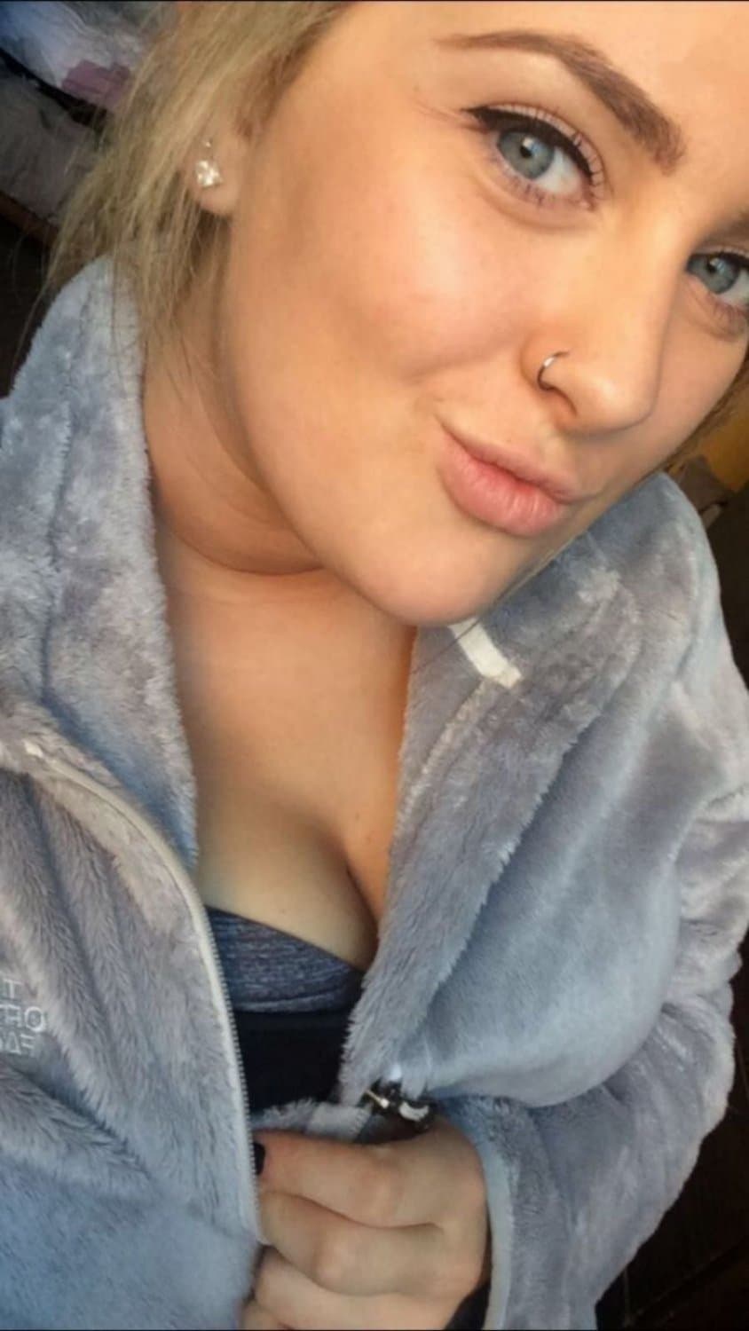 Raina 18yo Minnesota USA likes blowjob and deeptroath with big boobs. For same  my Kik in comments