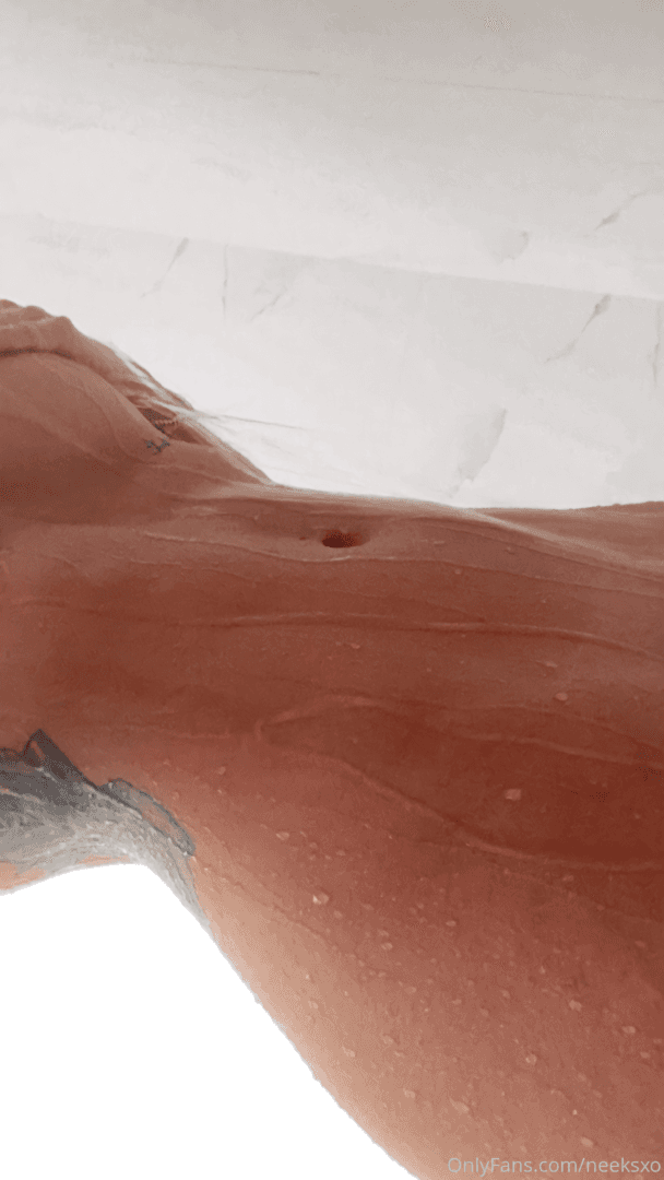 Persian Blonde Girl from Toronto: @__Niku | Neeksxo