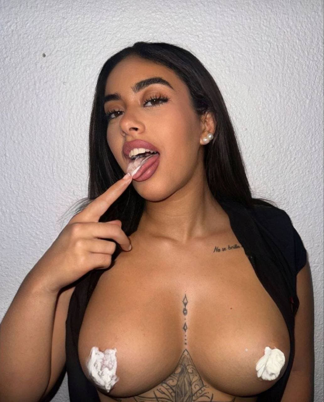 This latina is something else. Damn!