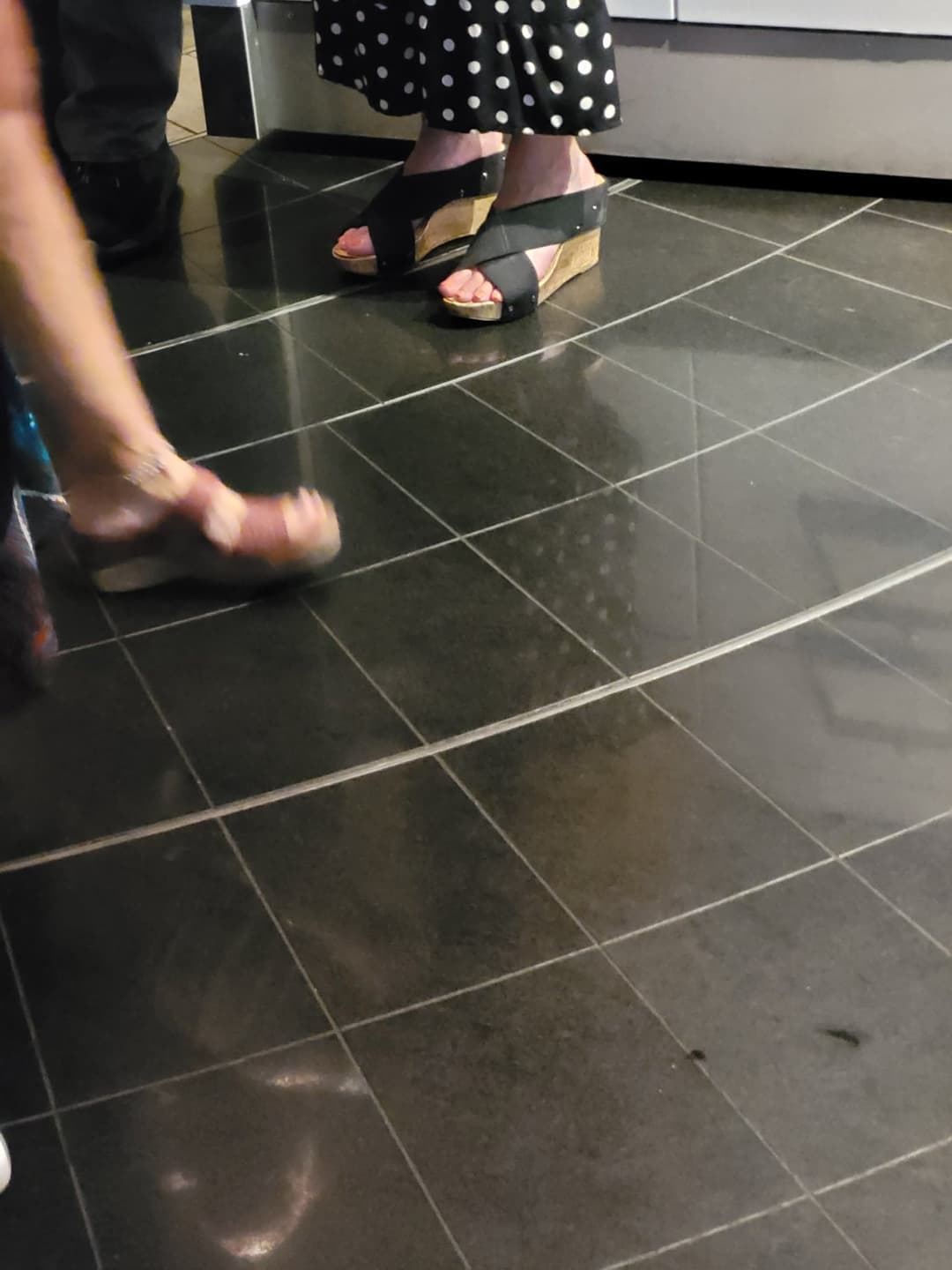 Click to view full size White milf feet on the cruise