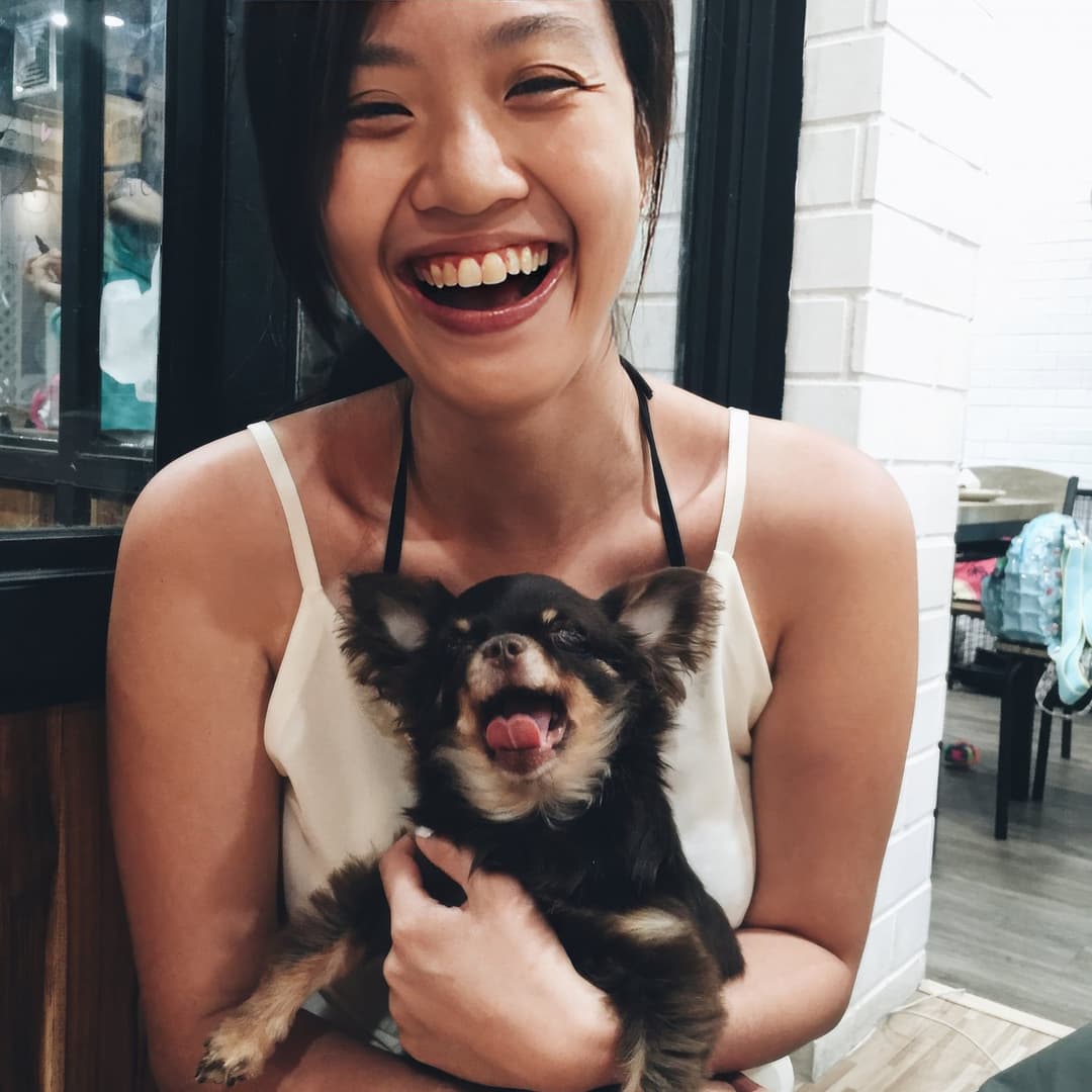 Cute Viet girl giving sloppy blowjob