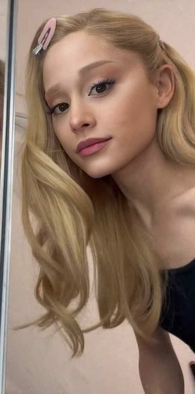 Ariana Grande 2025 face porn ?