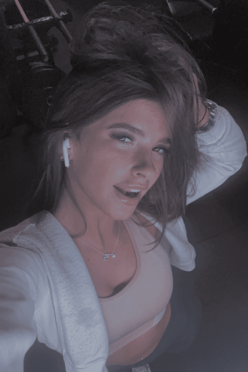 horny teen snowbunny