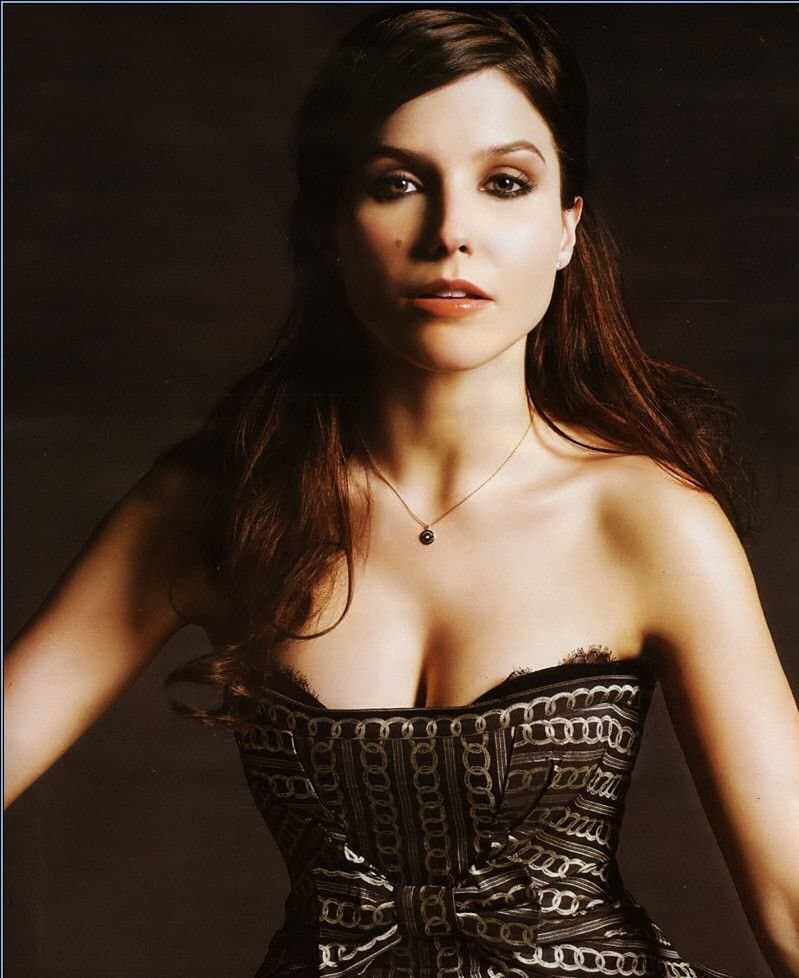 Sophia Bush is so Fucking Sexy what Great Banging Body! she makes for a Great Cum Target ??