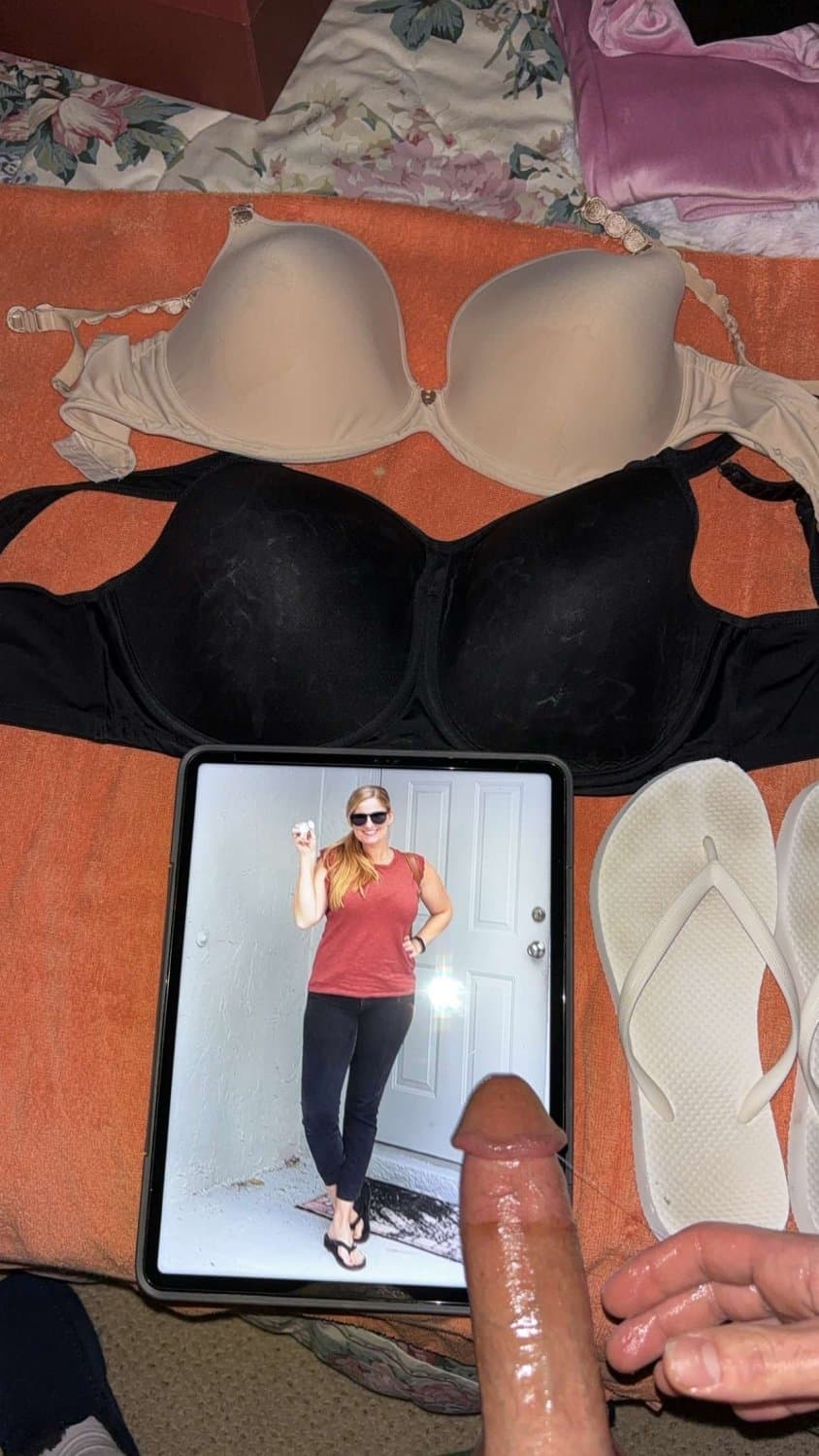 Click to view full size Kathy Bee (42 y/o cousin 34G Tits)