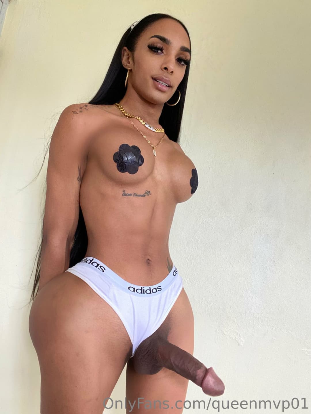 Big Booty Dominican With A Big Cock Huge Cumshot- Queen MVP? (Latina, Sucking, Blowjob, Public)