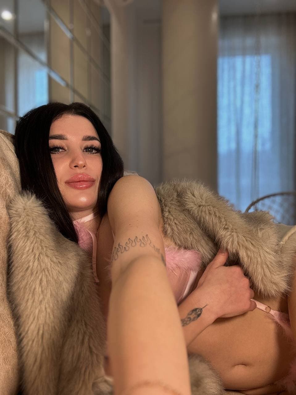 meow meow meowI hope youd consider my body fuckable ? ?