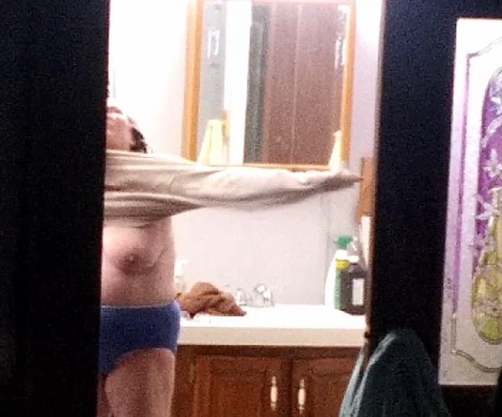 Amateur Milf BBW bathroom spy
