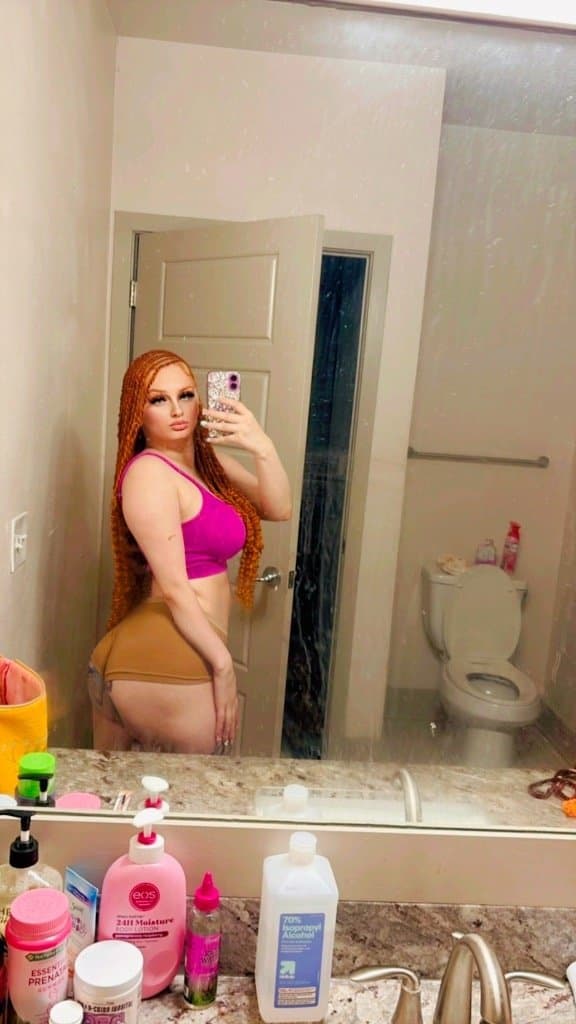 More of this THICK ASS SNOWBUNNY GODDESS