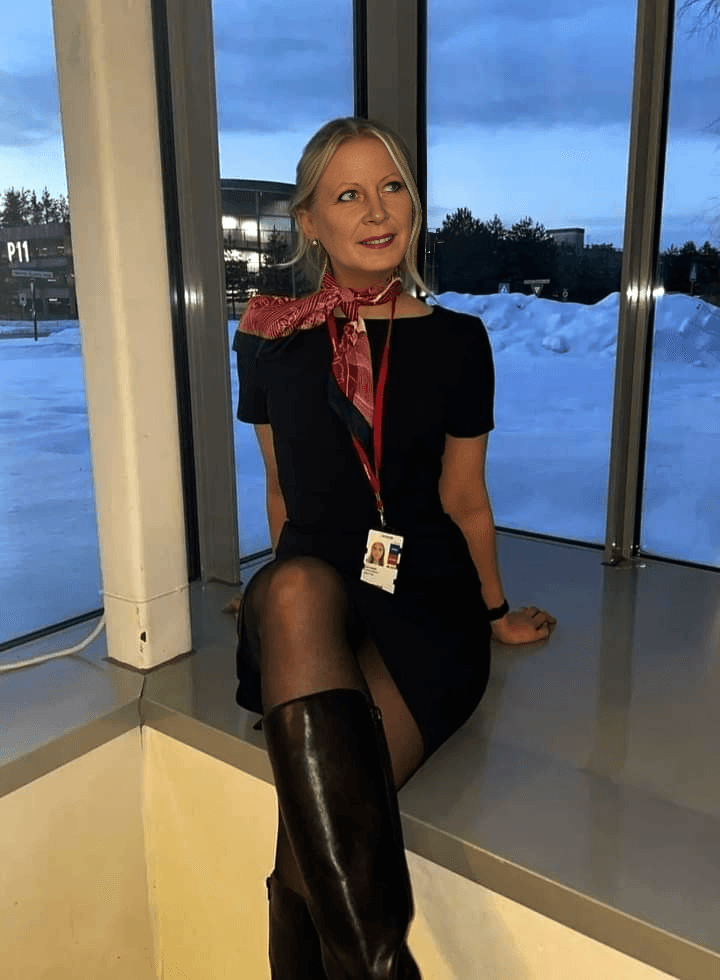 Flight Attendant Julie Abernathy For Your Pleasure