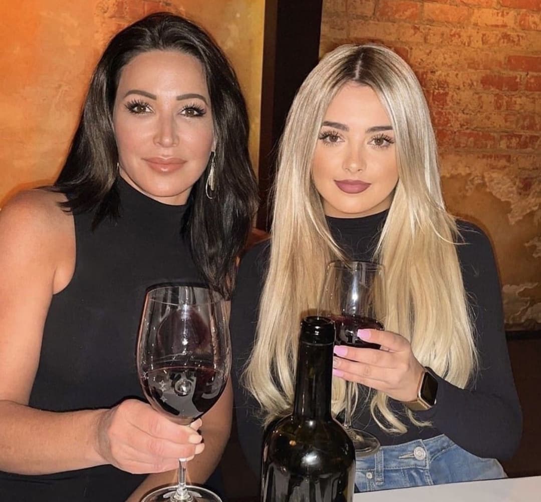 Her daughter looks pissed everyone is gonna beat off to her mom on milf Monday, not her