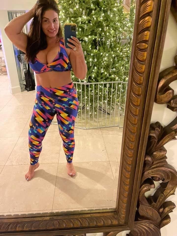 Floridia Spanish milf Mafe gordon