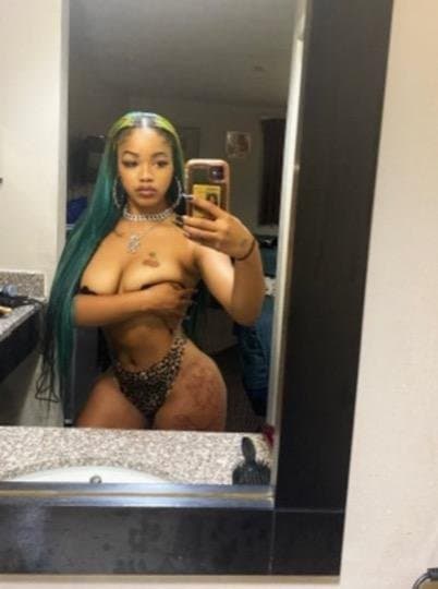 Jaszmine Puerto Rican CreamQueen