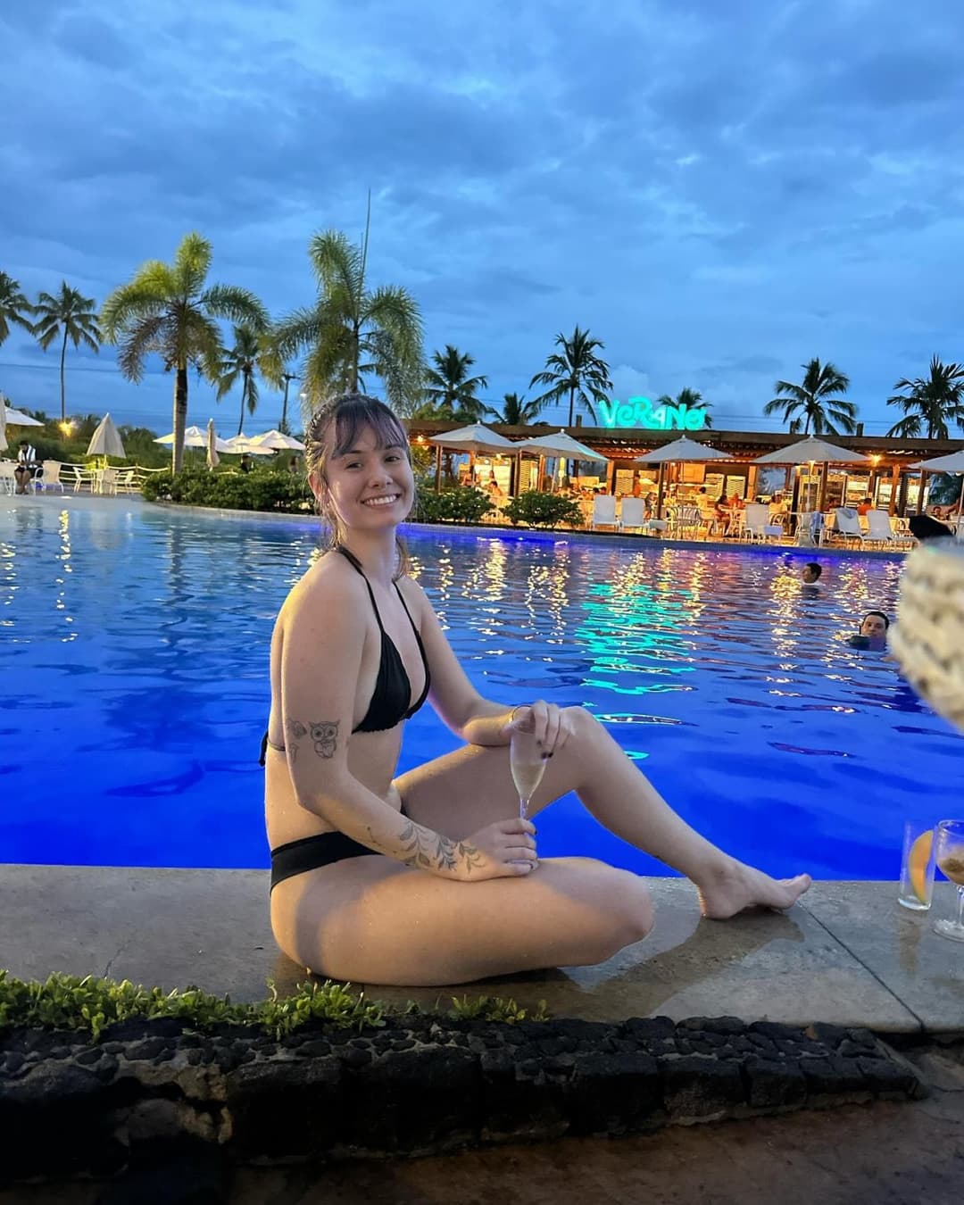 Julia K Barni titok dancer being a slut and showing of her tight ass