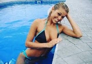 Click to view full size This G G W flasher is wrong about her body. She has a nice ass but her best feature is that pussy!