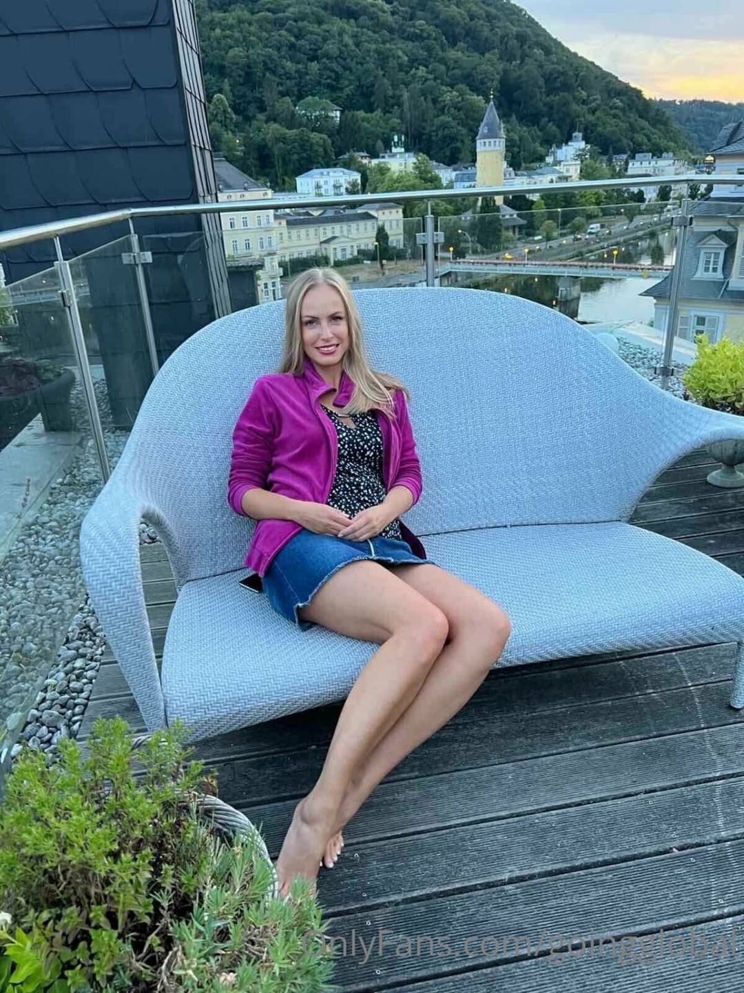 Provavelmente ela já deve está casada e reclamando do marido por querer sexo todo dia e anal