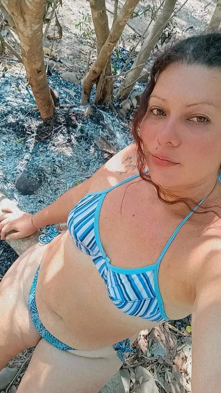 Click to view full size Esta puta me vende contenido exclusivo?maría