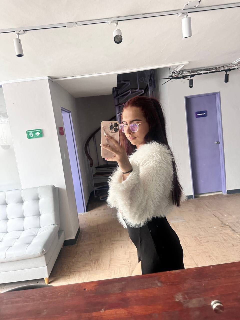 I want you to come and disorganize me and take everything away 
http://es.stripchat.com/sara_saenz99