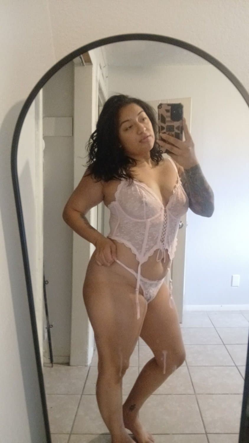 Webslut Winter Zarate Texas Barber