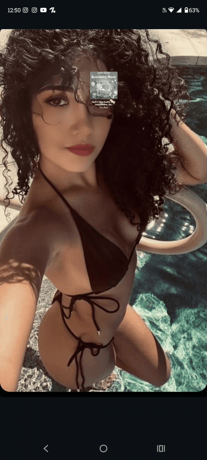 Flaquita hermosa con cuerpazo paso perfil