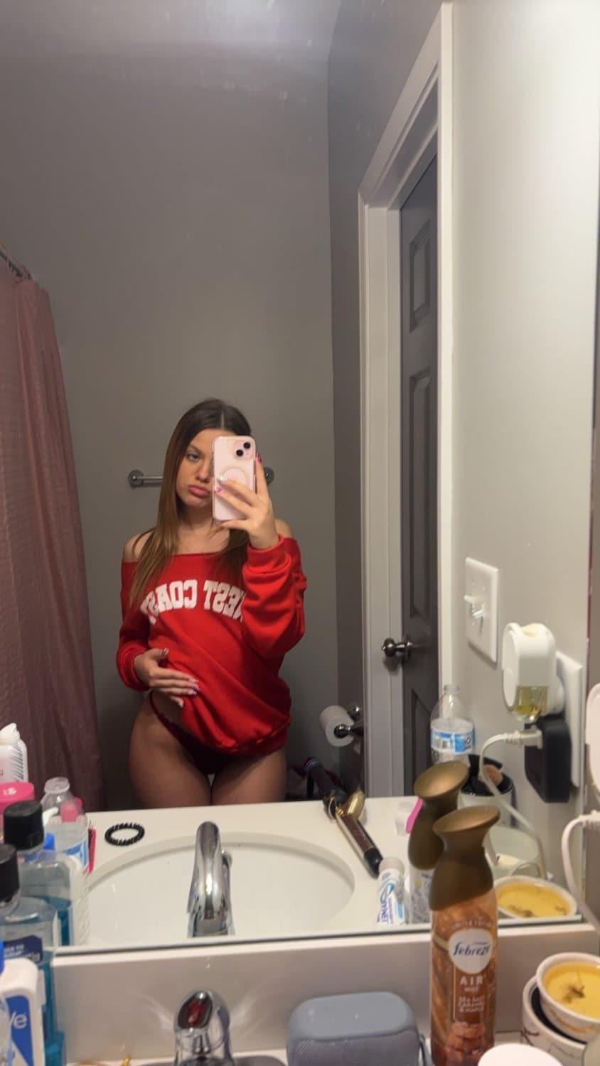 Who needs Ava Addams when you got a pretty teen like me hehe