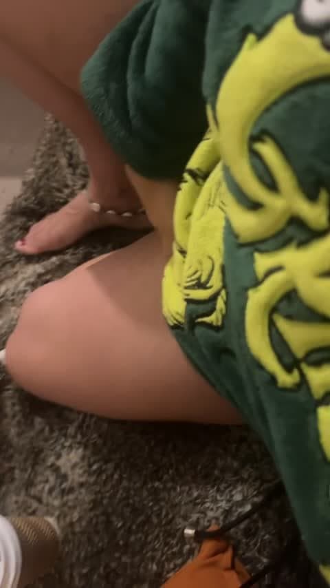 Cheating sexy spanish slut, lives in UK ex work colleague and a friends ex. milf slut. British