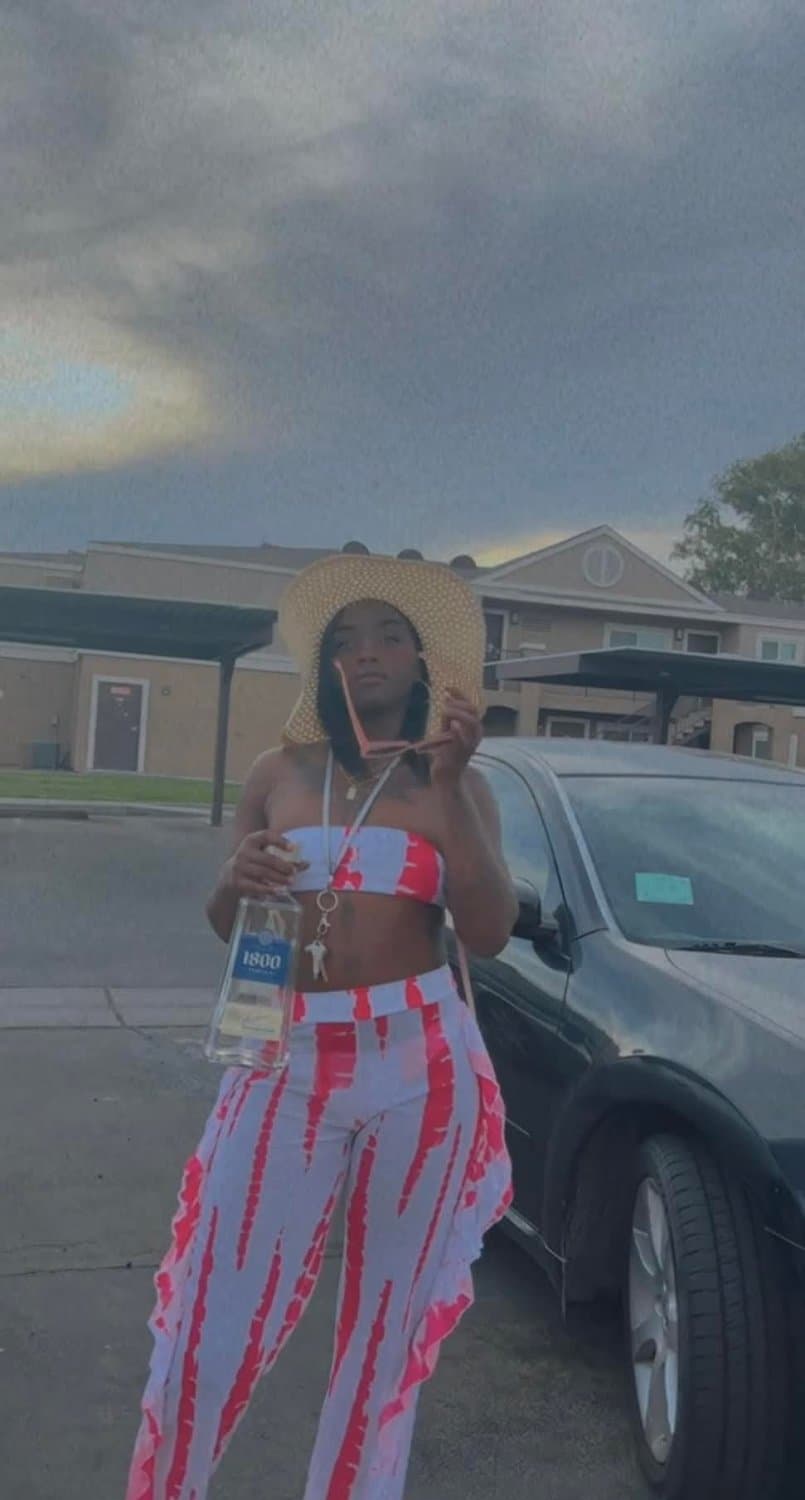 Cali Crip Bitch I Hit Raw First Night, She Spent Money, and Her BD Called Asking If She Was Pregnant