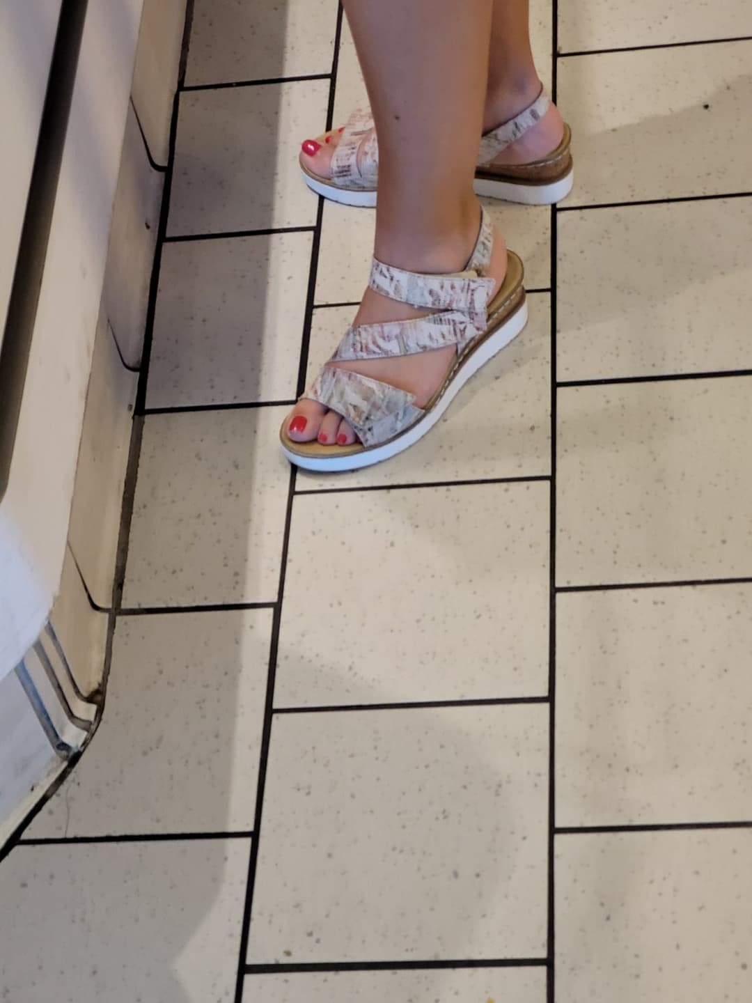 White gilf feet on the cruise
