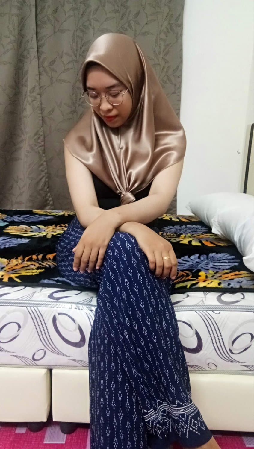 Bini orang curang jual badan time suami keja