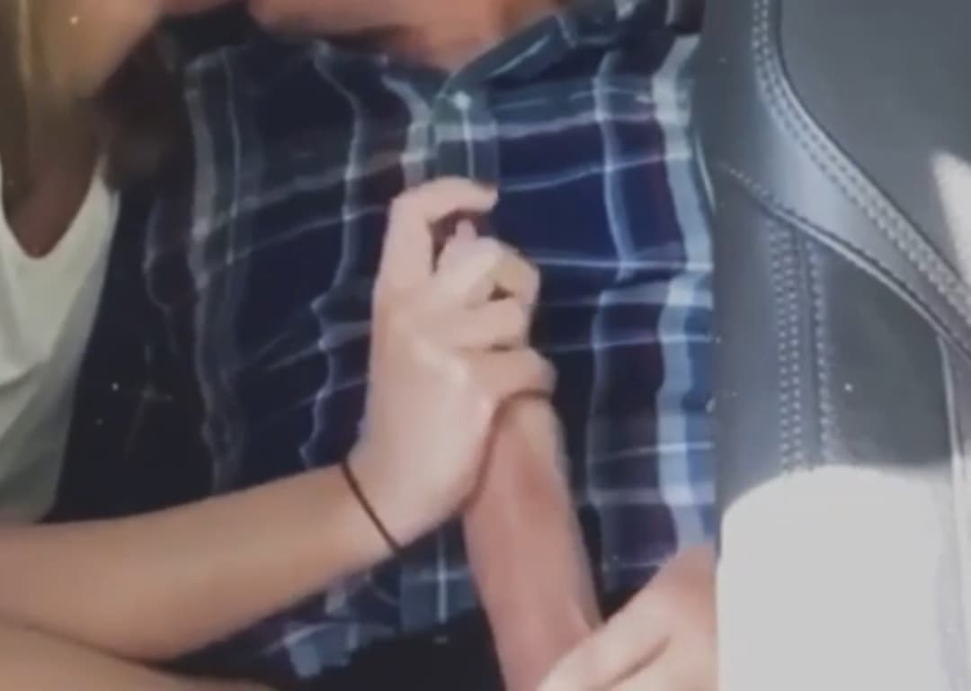 fantastic girl wanks big strange dick