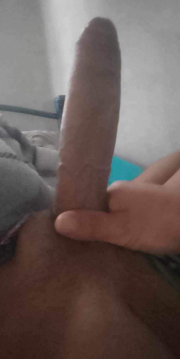 Holi, me presento soy Yahirg y soy adicto al sexo, 100%hetero buscando sexo??