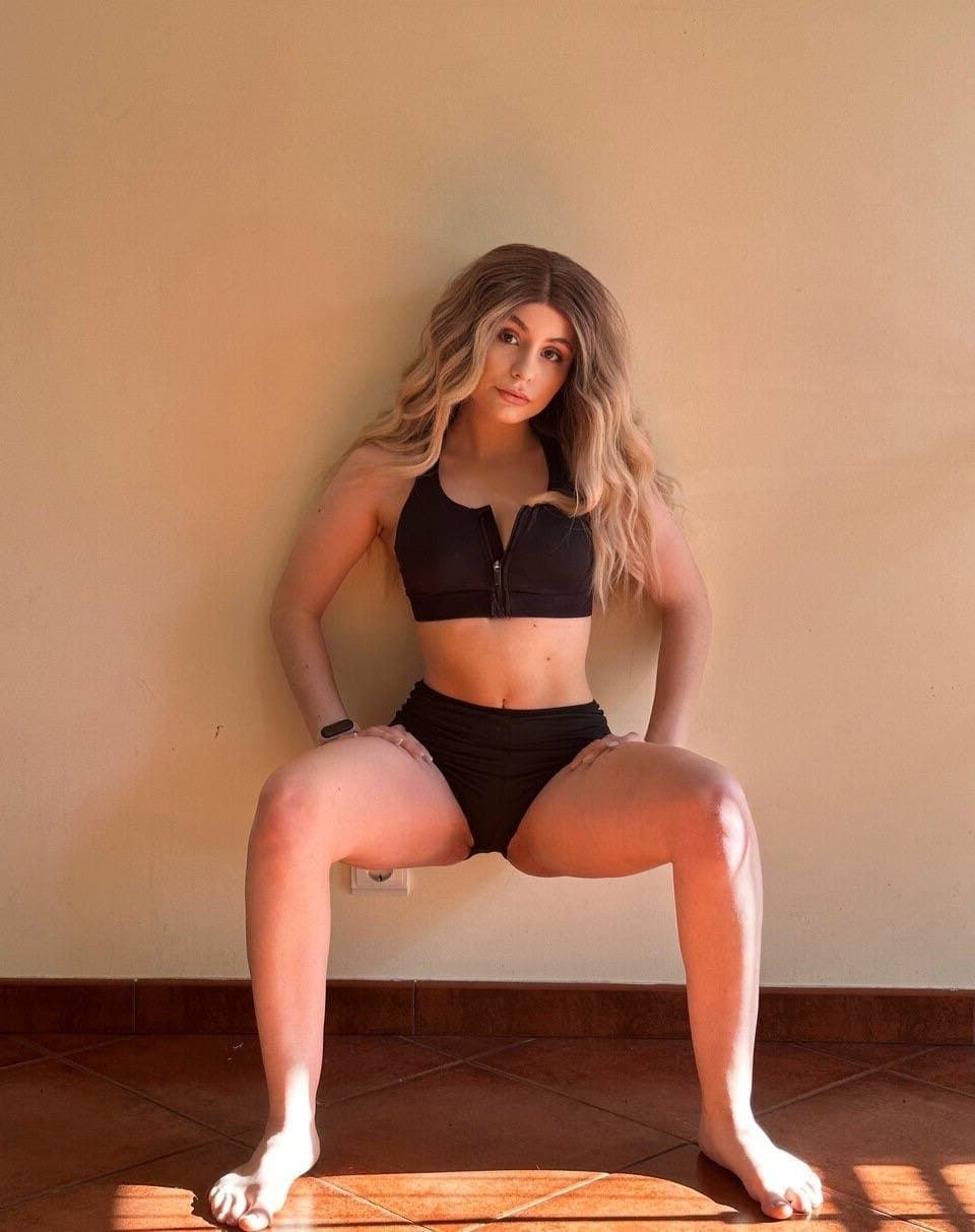 Novinha gostosa com conteudo exclusivo de Portugal - Catarina 19 anos