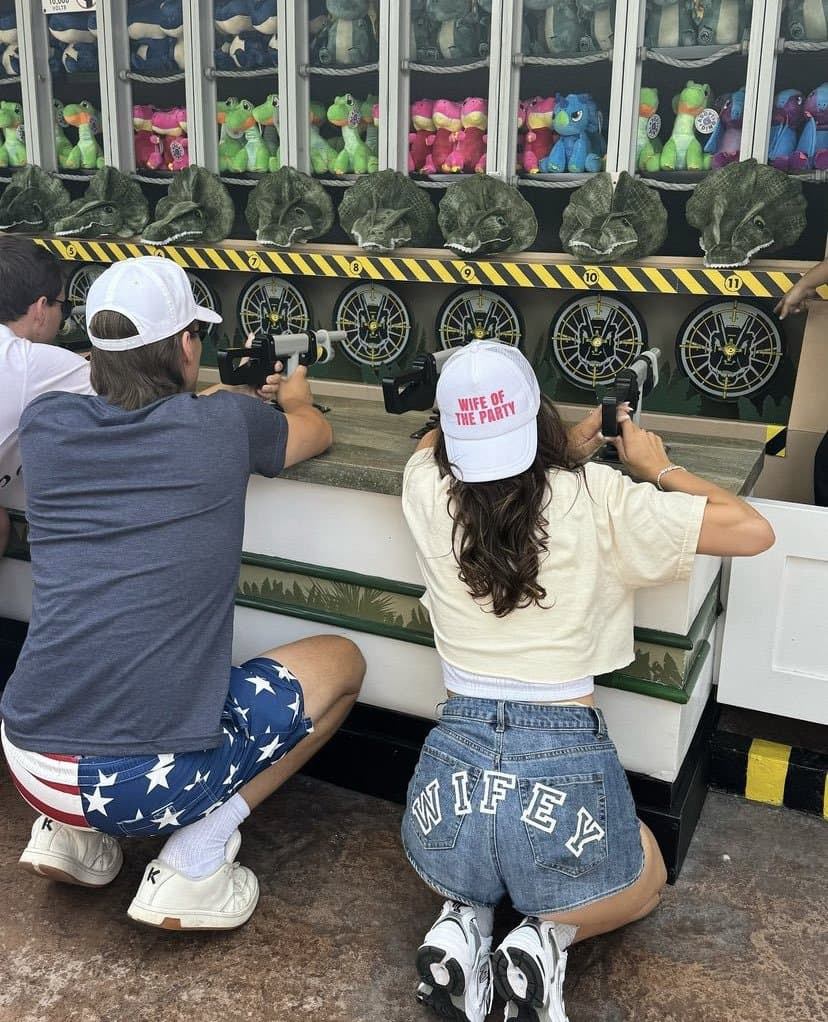 Gozei muito nesse cuzão e bucetinha rachada gostoso da millie Bobby brown