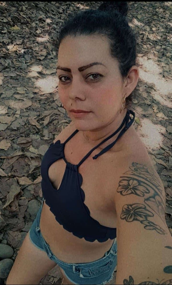 Click to view full size Esta puta me vende contenido exclusivo?maría