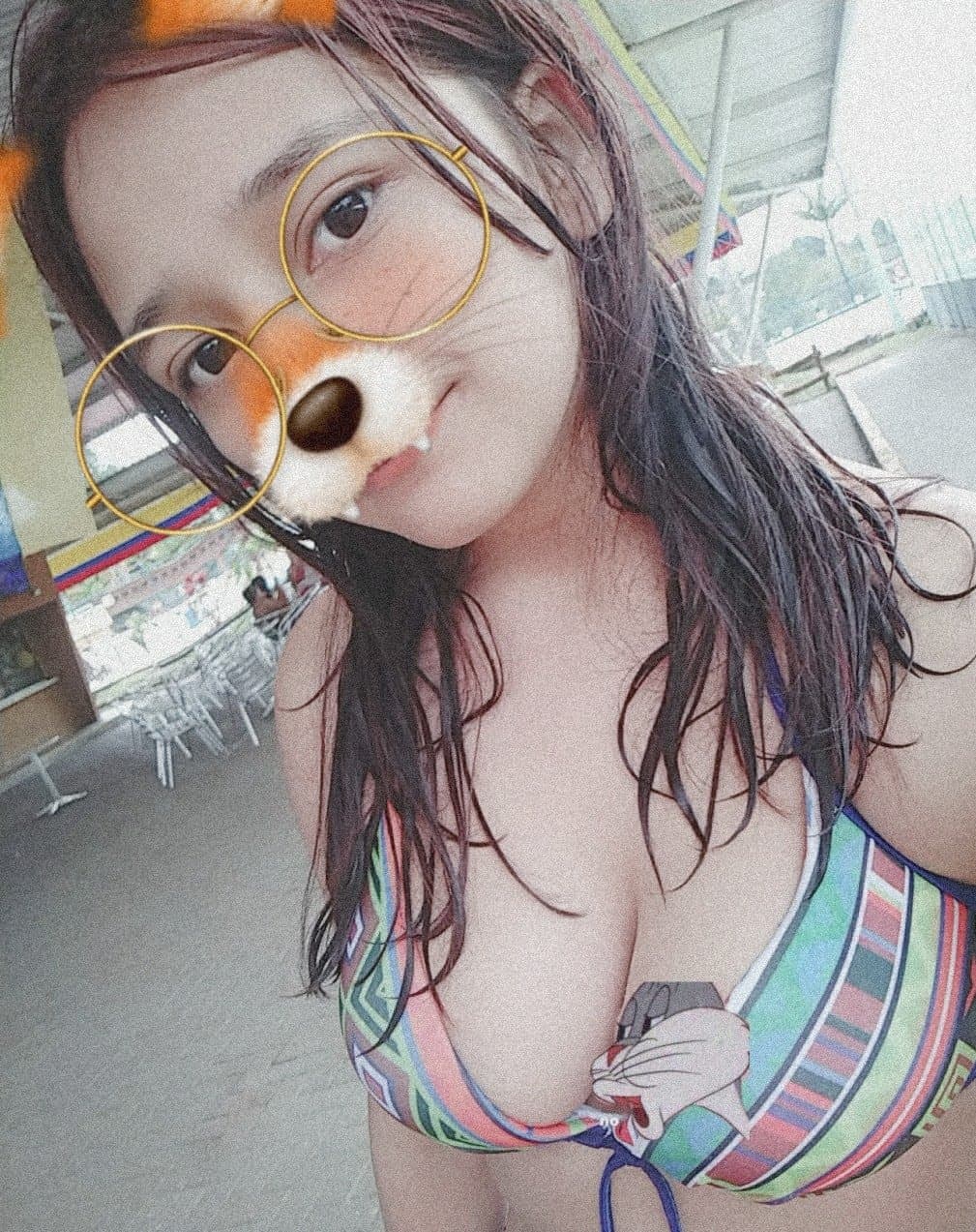 Blanquita hermosa con tetas jugozas???