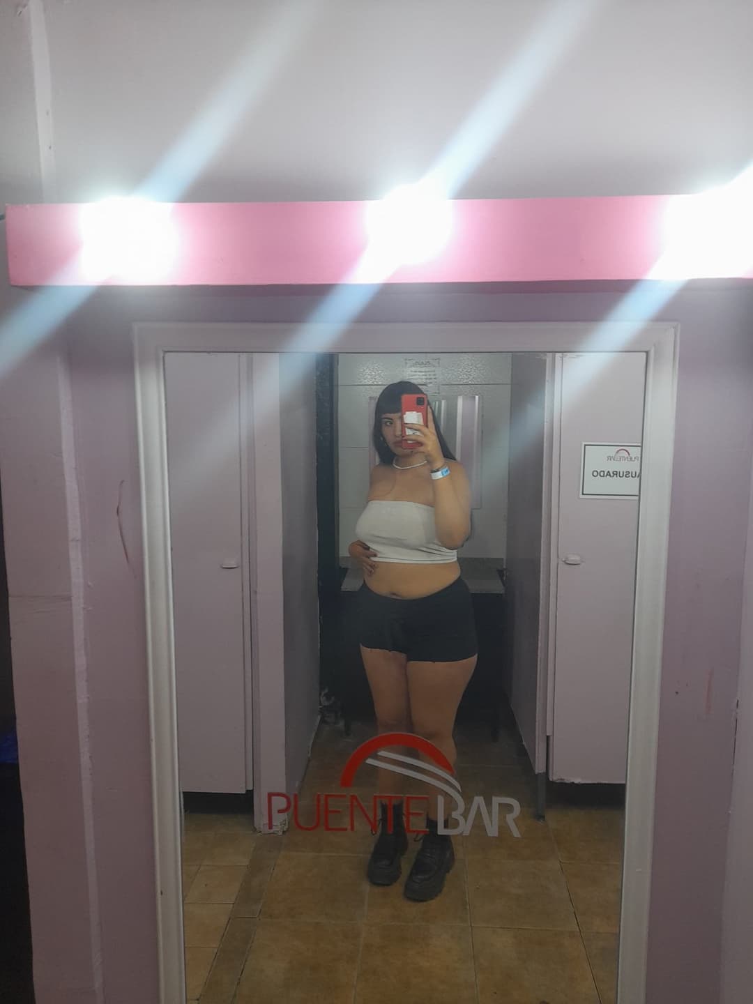 Zoe rolinga sirvienta de su macho