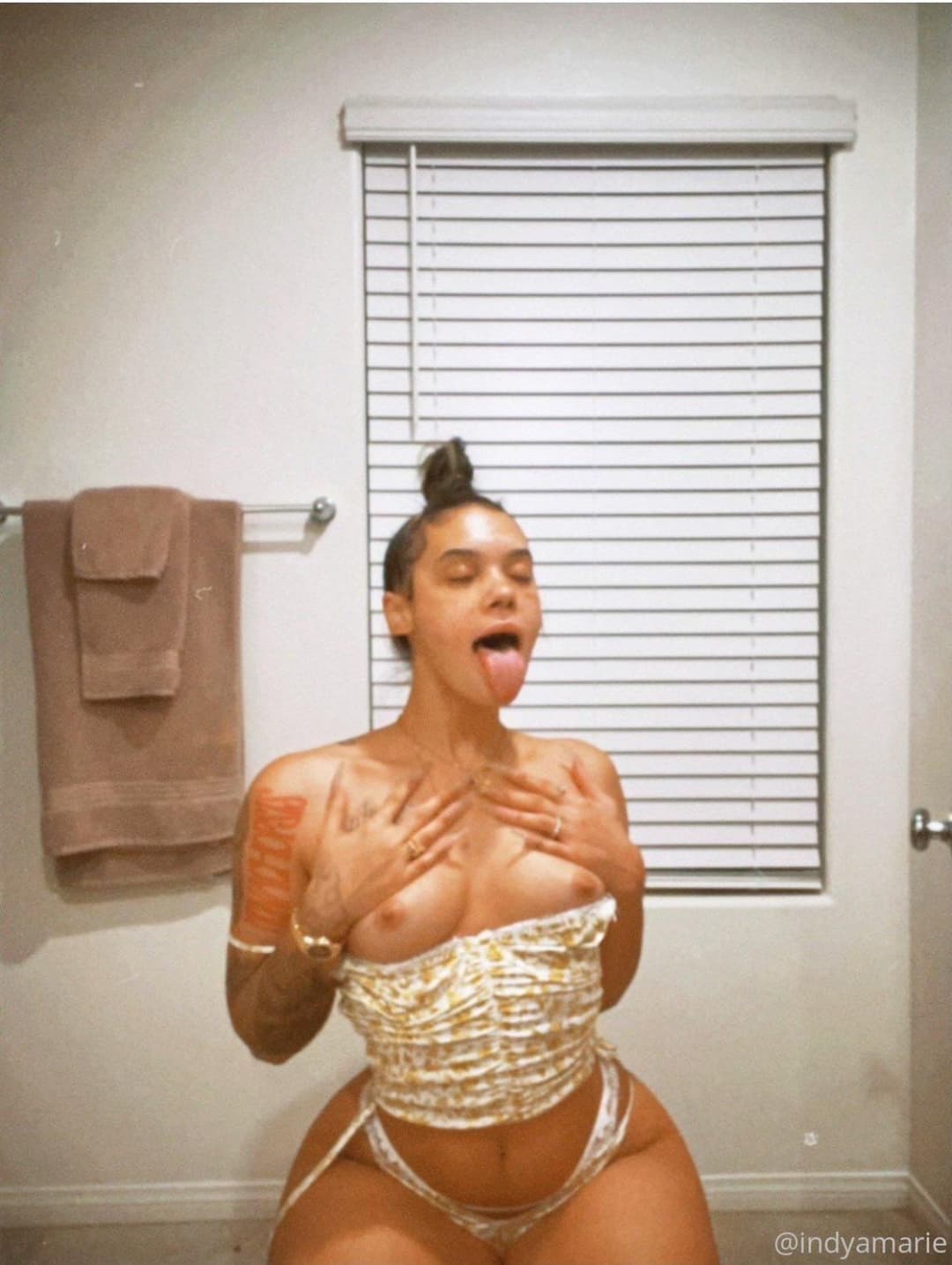 I love xIndyaMarie so much ? I would love to have her!