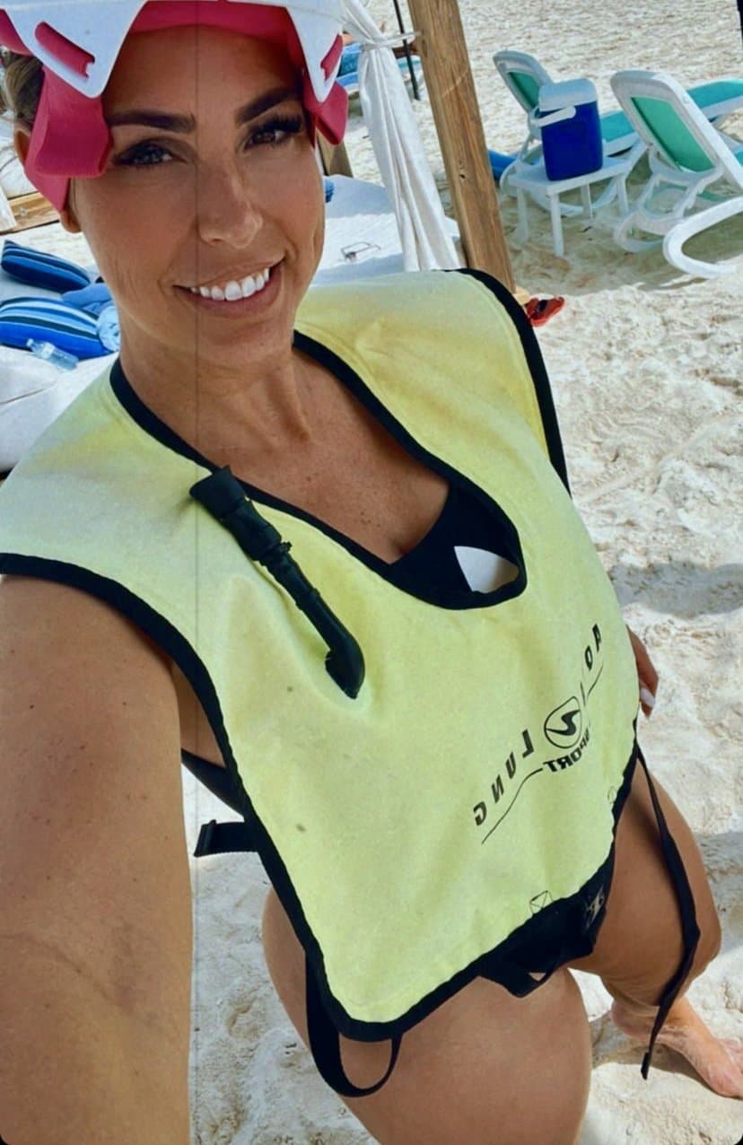 Click to view full size Texas hotwife Robyn fields