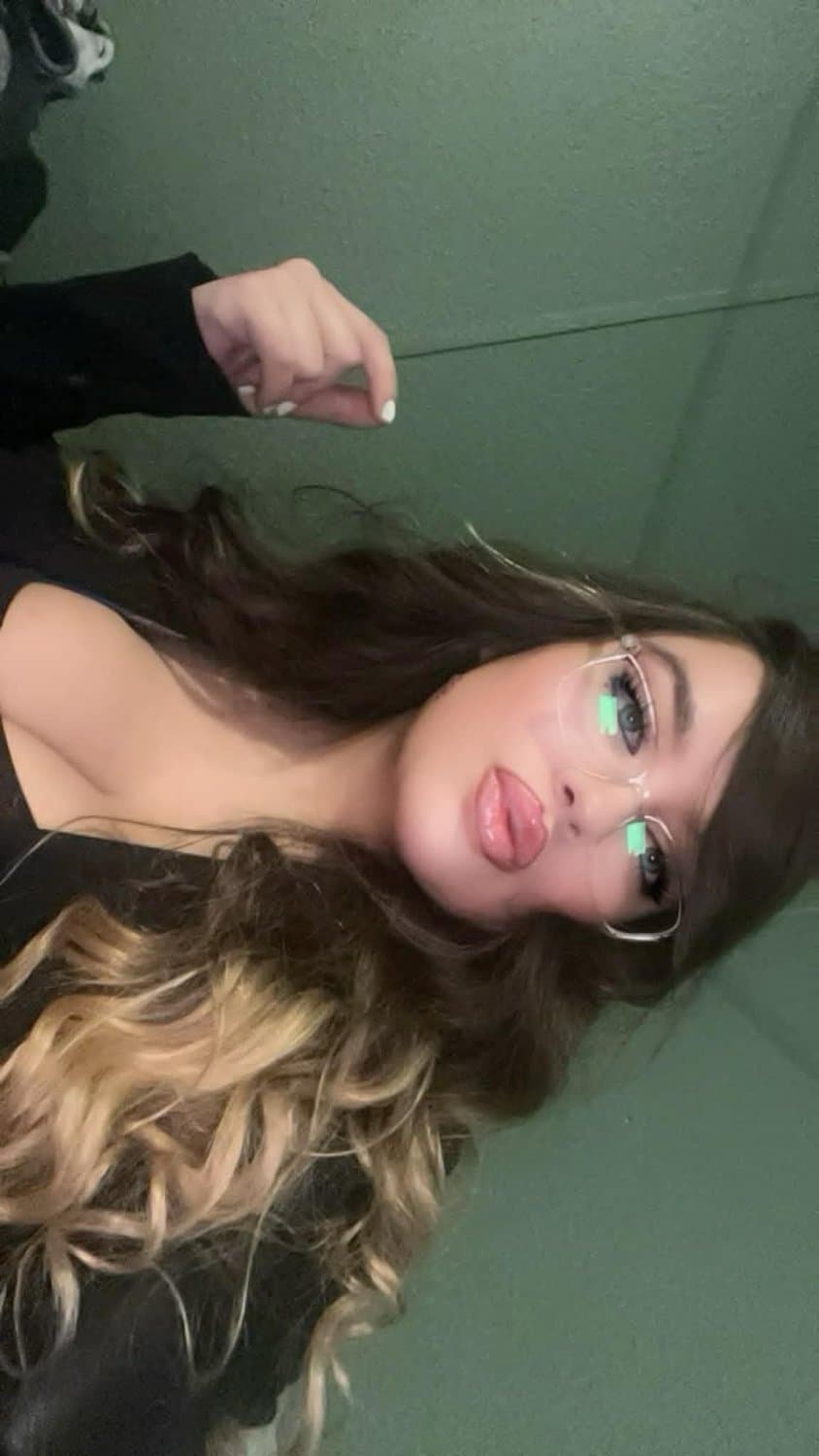 Alyssa Romero big titties and thick ass ! I cum to her everyday