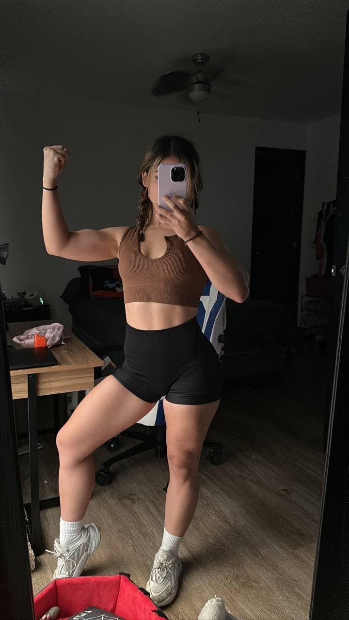 ALANA FLORES PACK COMPLETO XXX C8LO Y T3TA2 CUERPO PERFECTO DESCARGUENLO