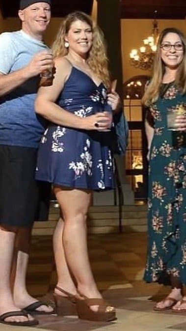 Sexy busty high school teacher Mandi Casillas Bolinger is so sexy and has perfect feet