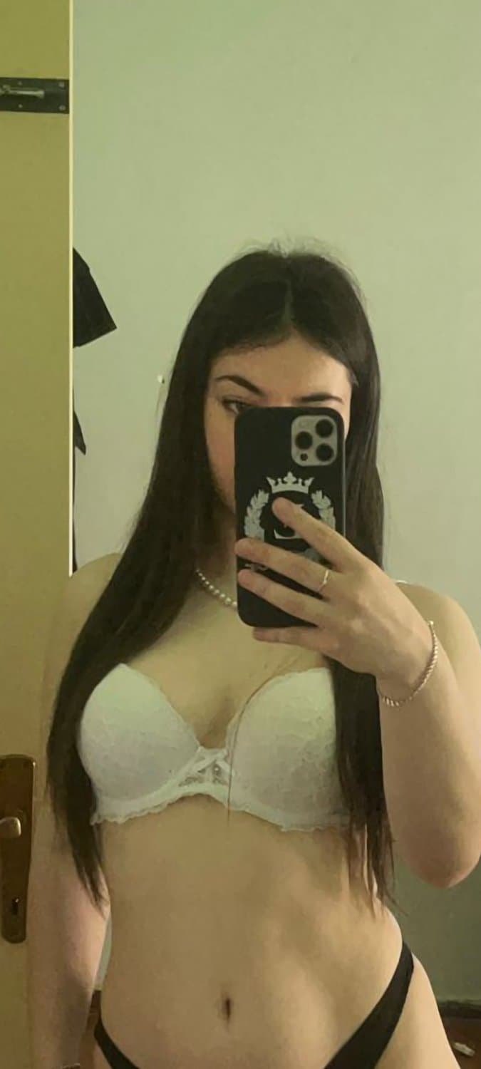 My trashyslut fianceshe wants to be famous pls save and POST ON UR PAGE MAKE HER A FAMOUS WEBSLUTTTT