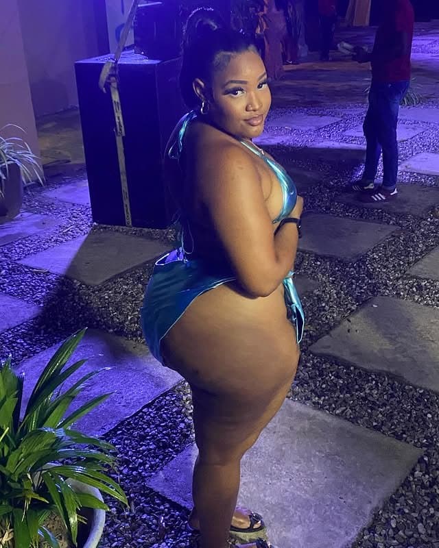 Heavy Weight amazon Big booty