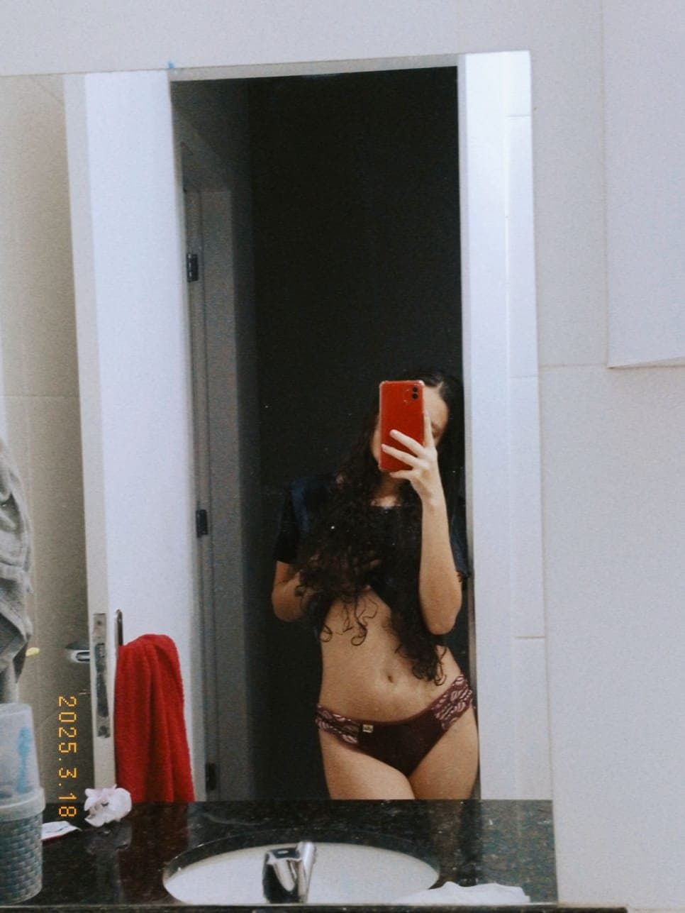 boquete, peitos, corpo perfeito e mais!! Novinha perfeita?