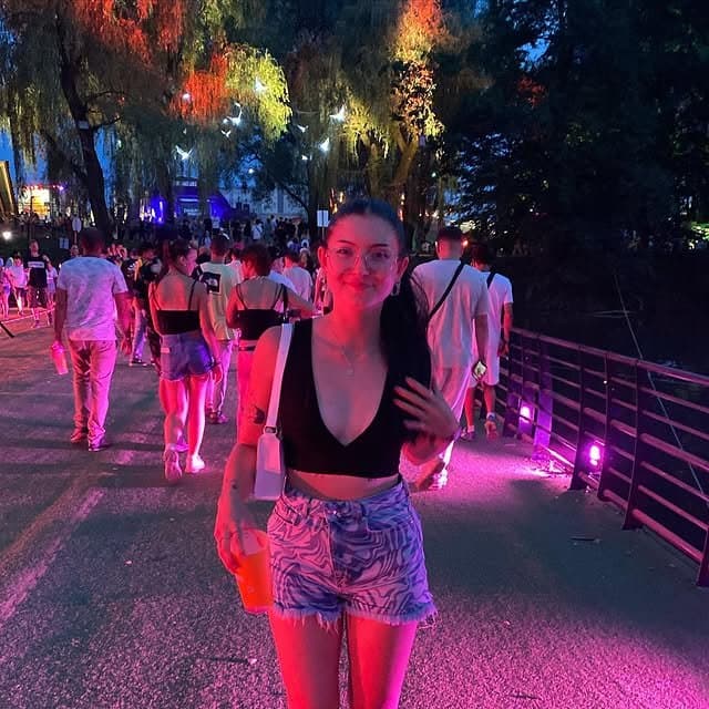 Skinny française exposé