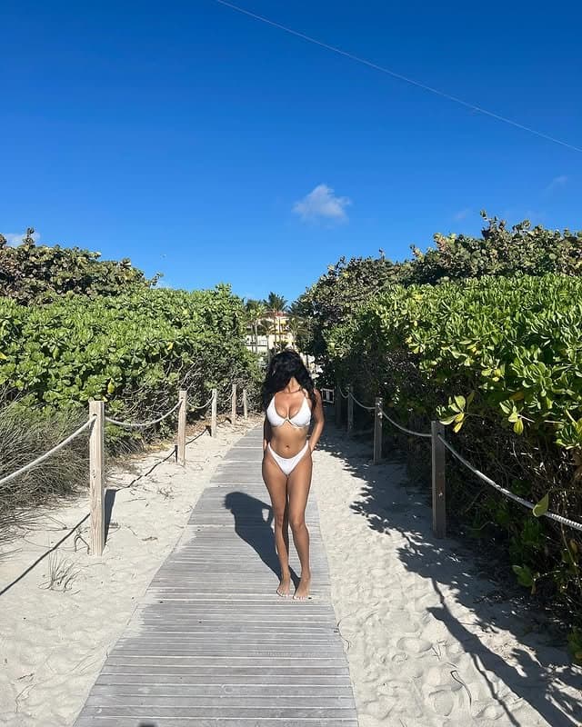 Sexy busty latina slut Kali