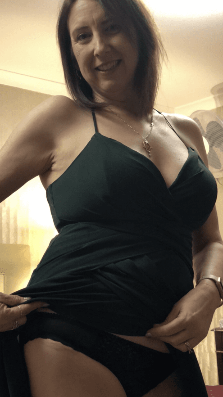 Perfectly enhanced fun bags on this MILF whore